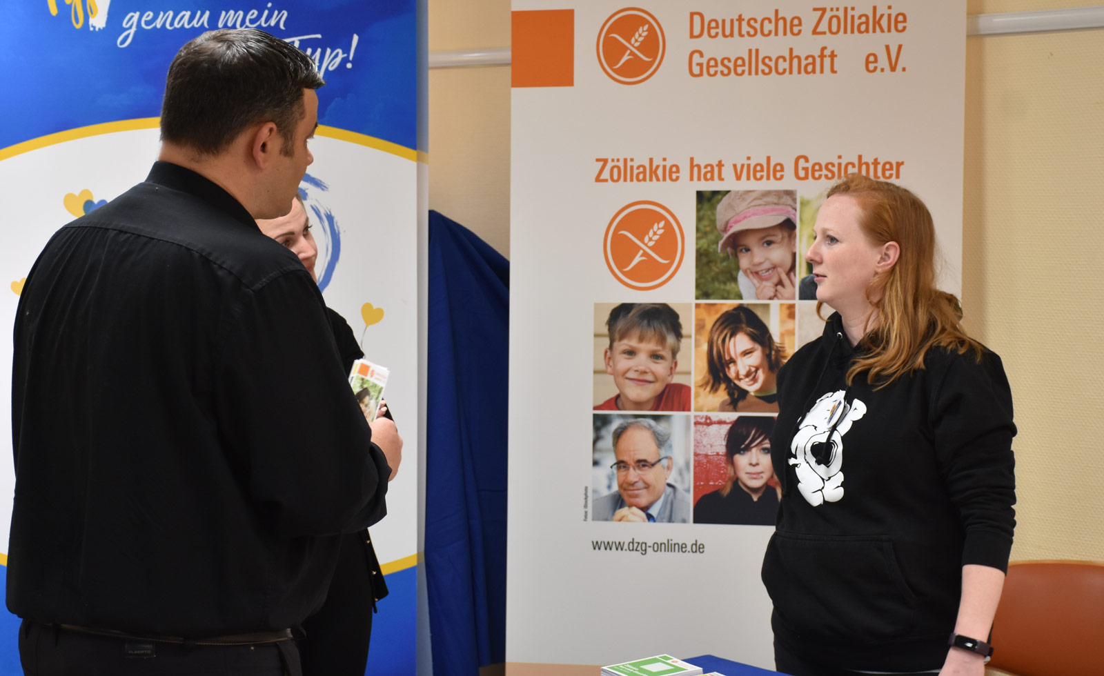 Corinna Dinse am Infostand der Zöliakie-Gesellschaft