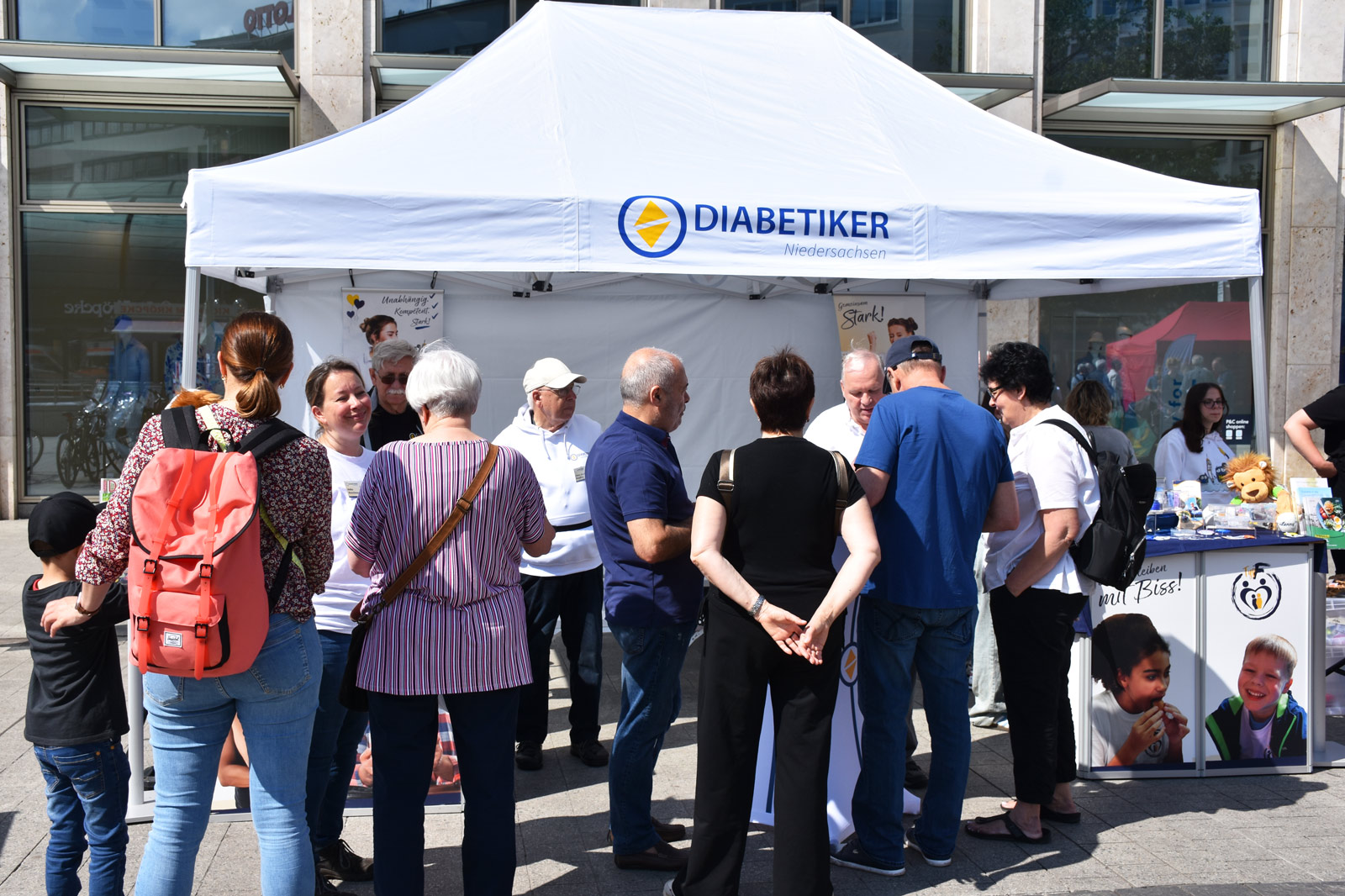 Andrang am Infostand Andrang am Infostand der Diabetiker Niedersachsen