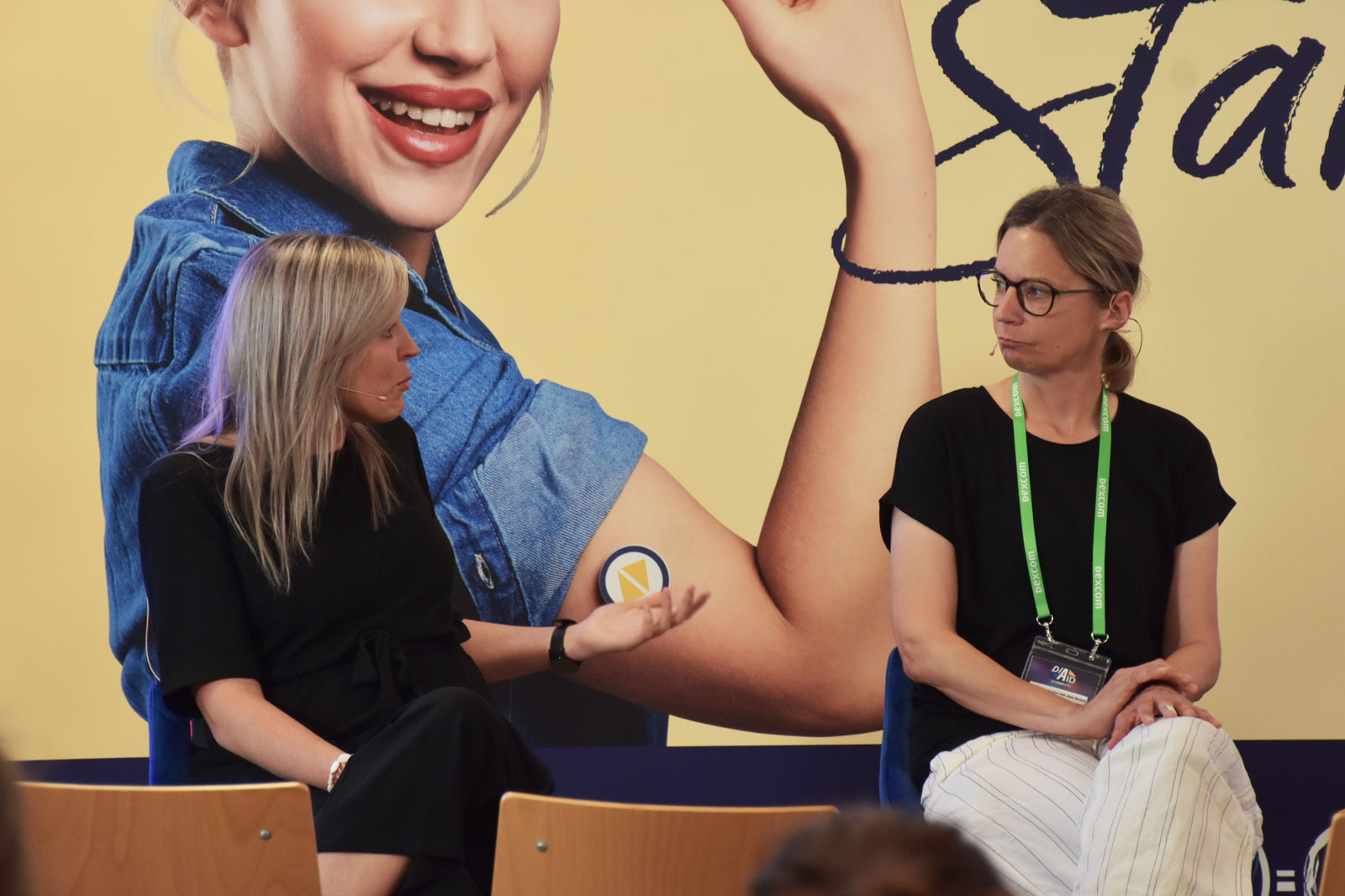 Lisa-Völpel-Klaes und Louisa van den Boom in der Diskussion